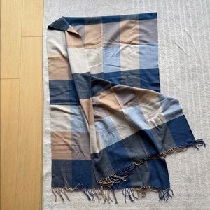 The GAP - Plaid Fringe Scarf in Blue and Tan